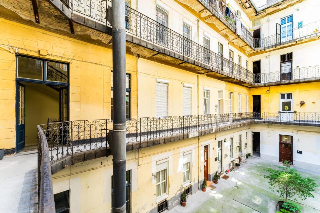 Cosy Studios In The Heart Of The City Budapest Eksteriør bilde