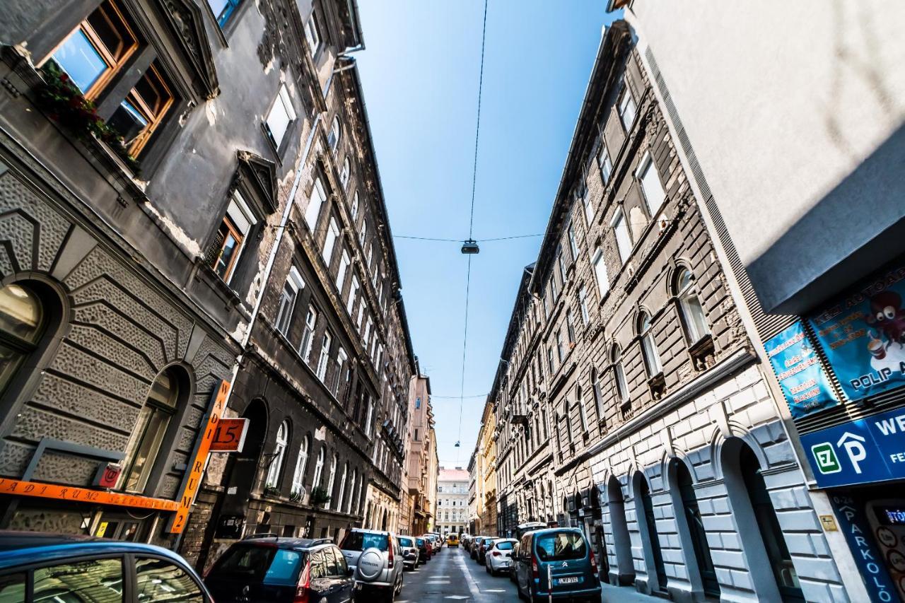 Cosy Studios In The Heart Of The City Budapest Eksteriør bilde